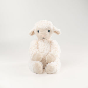 Wonderlings Dolly sheep plush toy, front view.